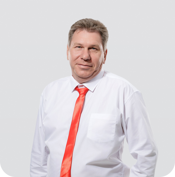 Инструктор Олег